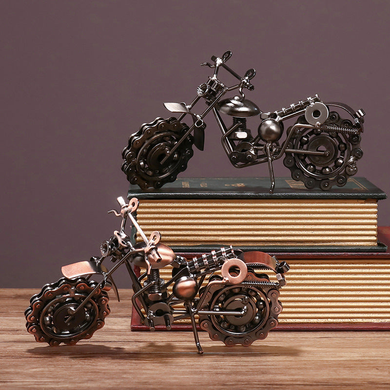 Retro Metal Motorcycle Figurine – Electroplated Iron Sculpture for Desktop & Living Room
