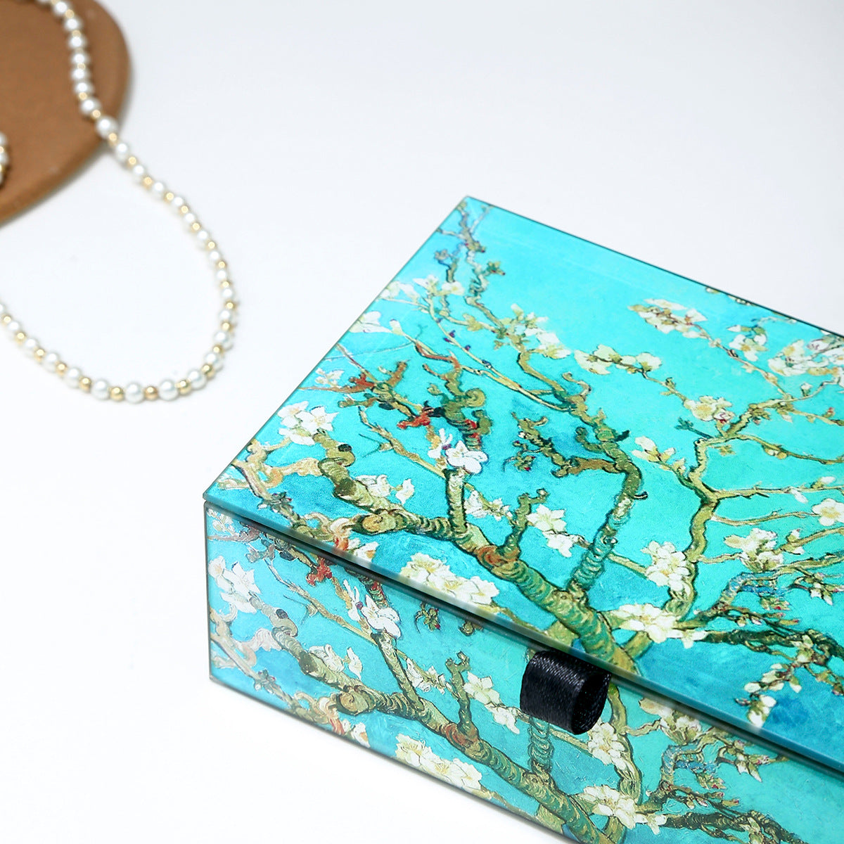 Sophisticated Glass Jewelry Box - High-End Jewelry Organizer, Chic Storage Solution