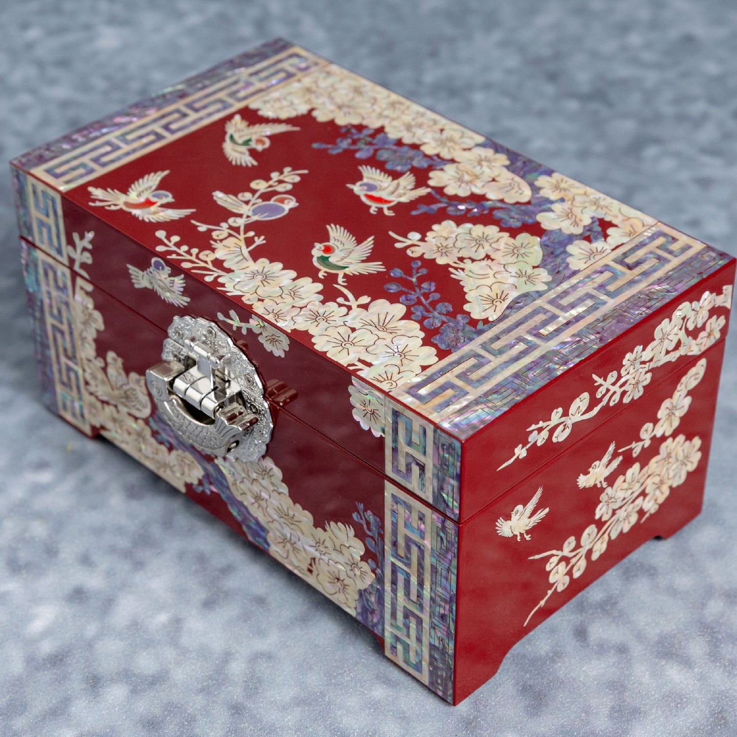 Mother of Pearl Lacquerware Jewelry Box, Wedding Gift, High-end Wooden Ear Jewelry Necklace Storage Box, Chinese Style Lockable Pearl Treasure Box