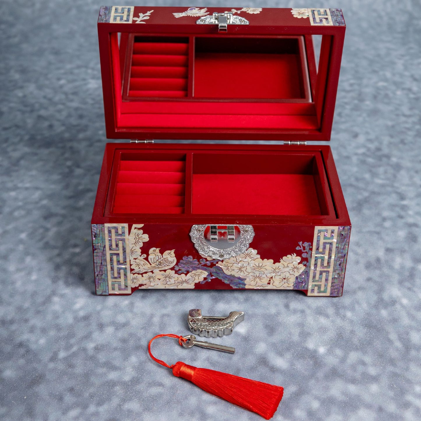Mother of Pearl Lacquerware Jewelry Box, Wedding Gift, High-end Wooden Ear Jewelry Necklace Storage Box, Chinese Style Lockable Pearl Treasure Box