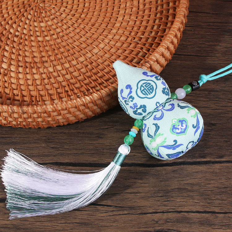 Embroidered Gourd Pendant – Aromatic Sachet, Portable Fragrance Bag, Lucky Charms for Car