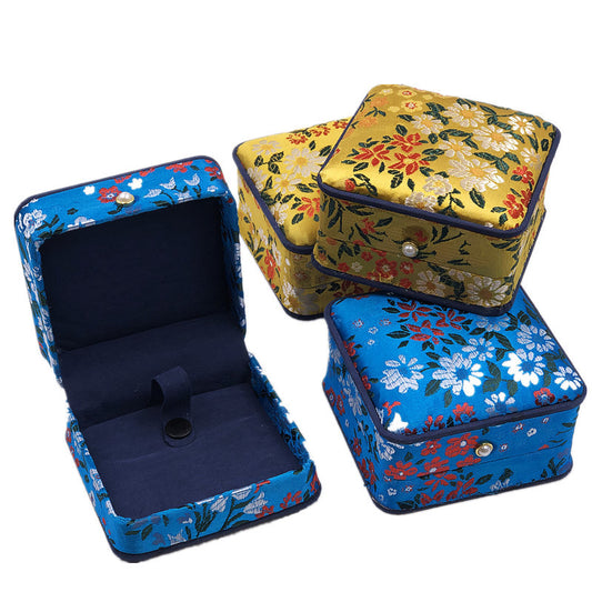 Elegant Chinese Jewelry Box – Ideal for Storing Pendants, Bracelets, and Jade Jewelry