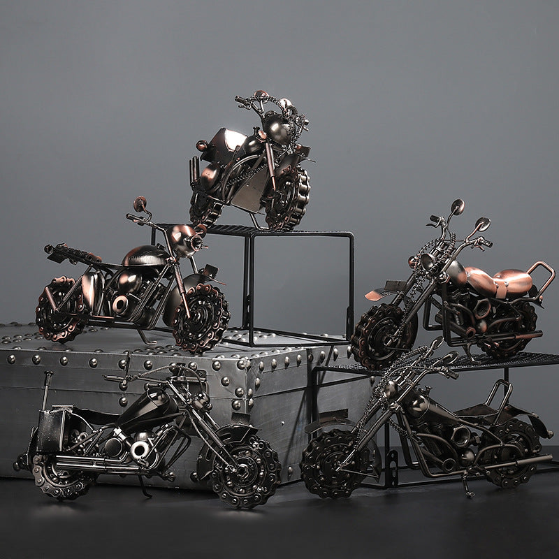 Retro Metal Motorcycle Figurine – Electroplated Iron Sculpture for Desktop & Living Room
