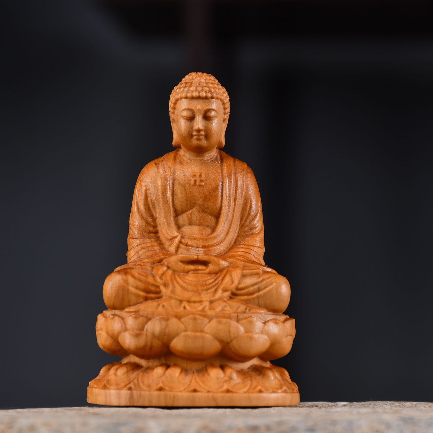 Wood Carved Shakyamuni and Guanyin Statues – Cliff Pine Buddha Figures for Home Decoration