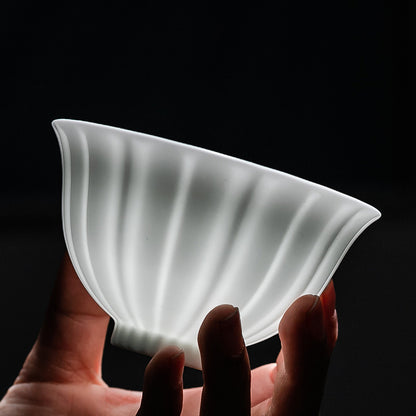 White Porcelain Gaiwan Tea Set - 125ml Covered Cup with Saucer (9.5cm Height, Heat-Resistant Design)