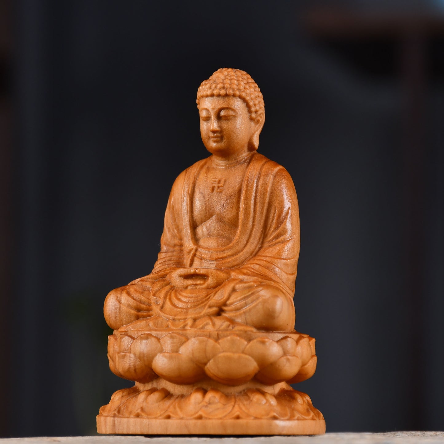 Wood Carved Shakyamuni and Guanyin Statues – Cliff Pine Buddha Figures for Home Decoration