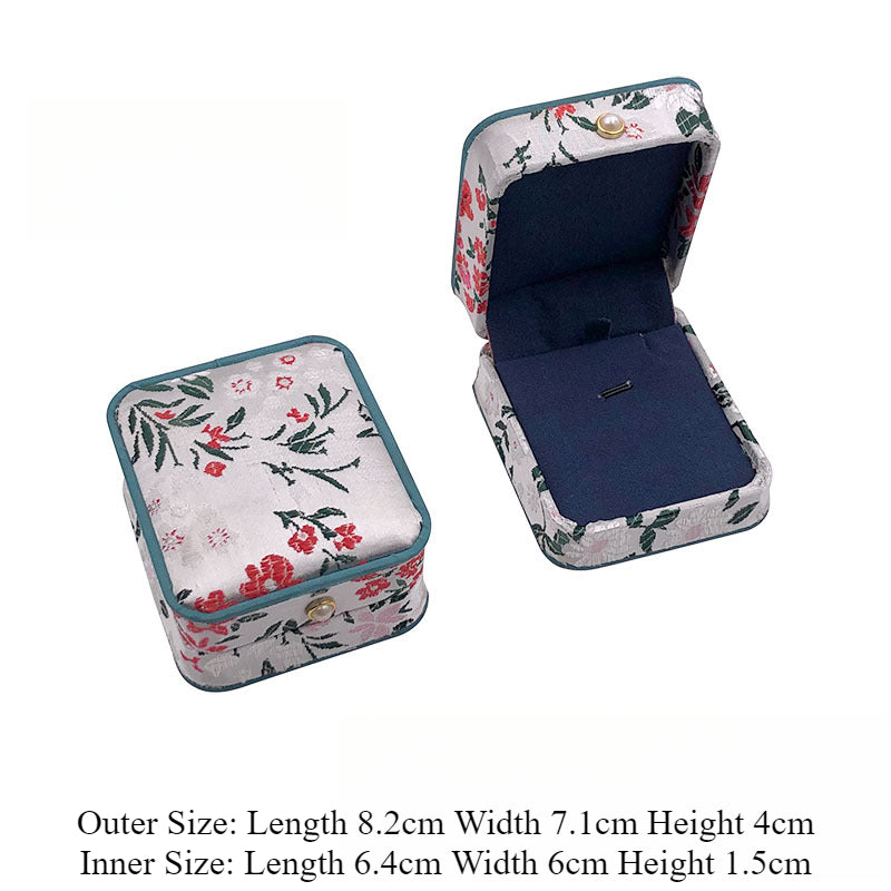 Elegant Chinese Jewelry Box – Ideal for Storing Pendants, Bracelets, and Jade Jewelry