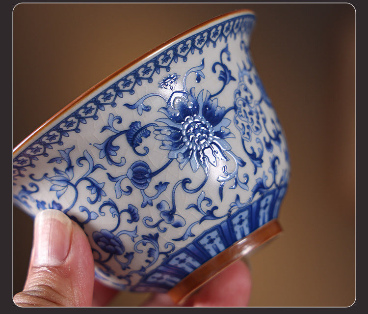 Ru Kiln Blue-and-White Gaiwan - 200ml Antique-Style Tea Set with Interlocking Flower Design (10.5cm Diameter, 9.9cm Height)